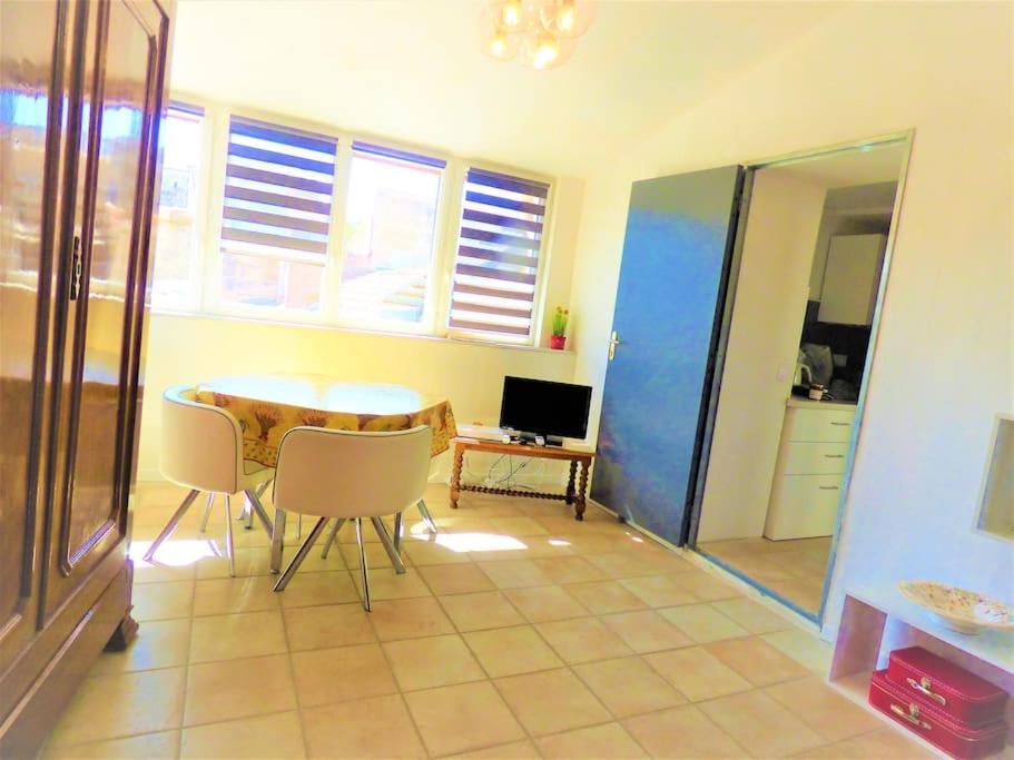شقة La Terrasse Ensoleillee Arles Camargue المظهر الخارجي الصورة