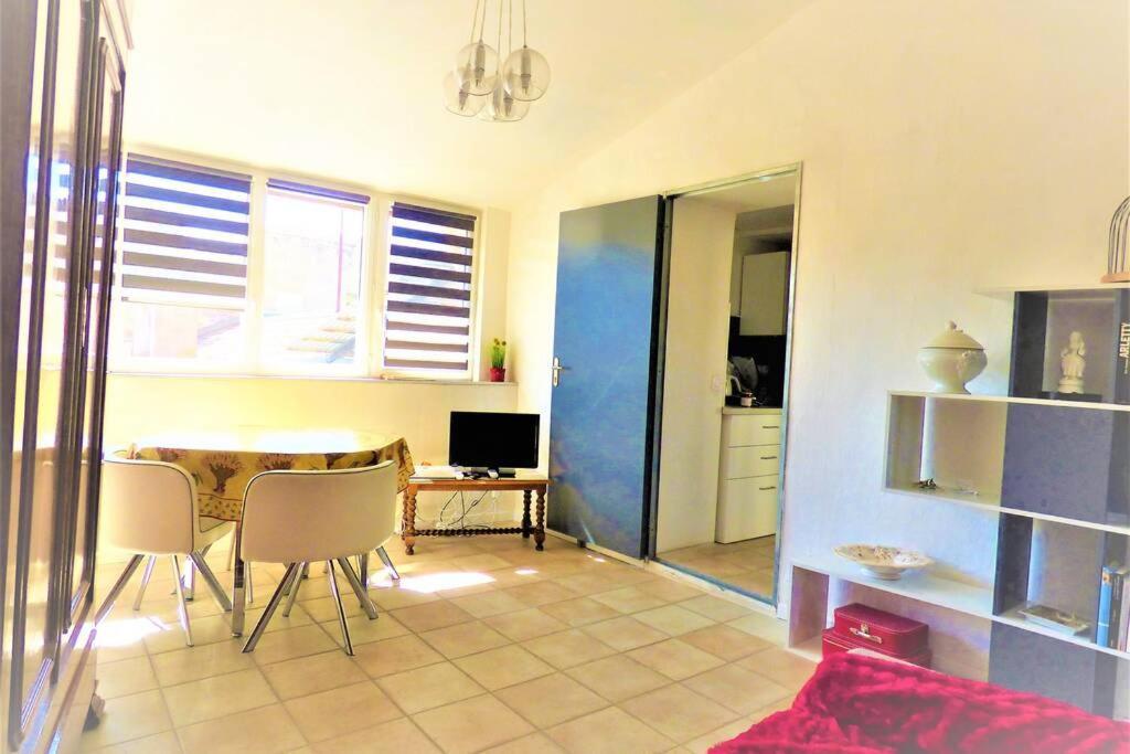 شقة La Terrasse Ensoleillee Arles Camargue المظهر الخارجي الصورة